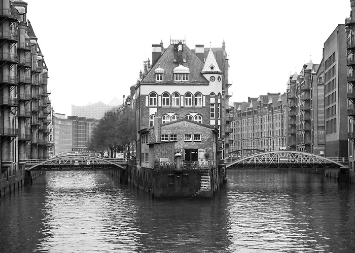 Modern, Ruhig, Gemuetlich: 2 In Bester Lage Nahe Alster + Stadtpark