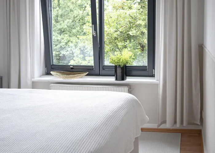 Modern, Ruhig, Gemuetlich: 2 In Bester Lage Nahe Alster + Stadtpark
